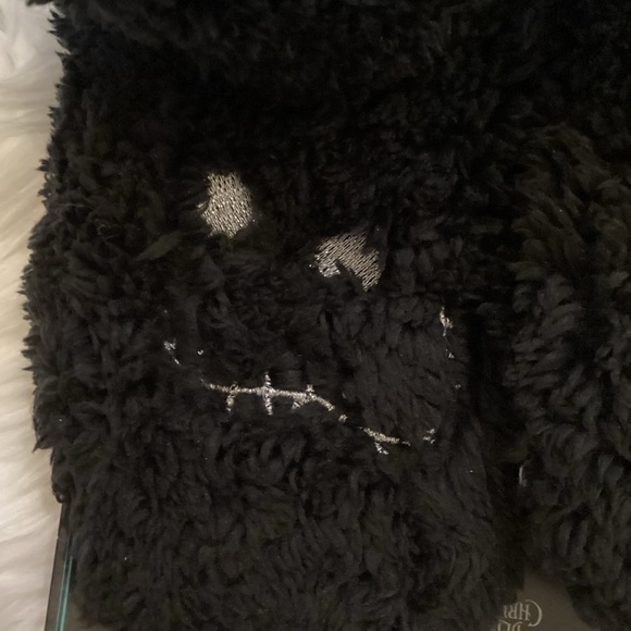 DISNEY The Nightmare Before Christmas fuzzy Babba slipper socks M/L - Picture 6 of 12